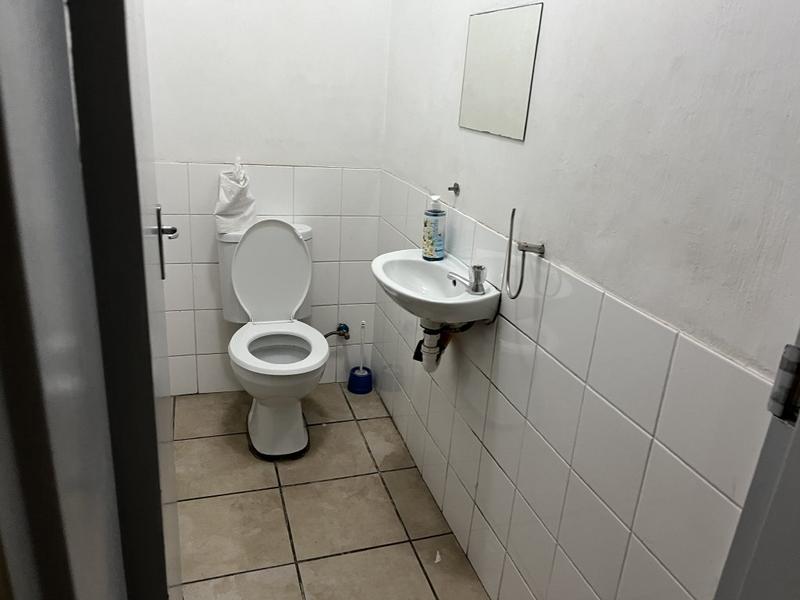 To Let commercial Property for Rent in Maitland Western Cape